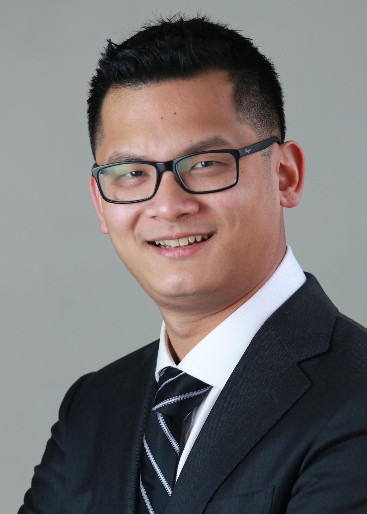  Sheng "Shane" Zhou, MD